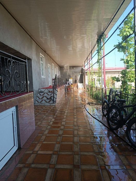 Arzon uy sotiladi 9 sotuk