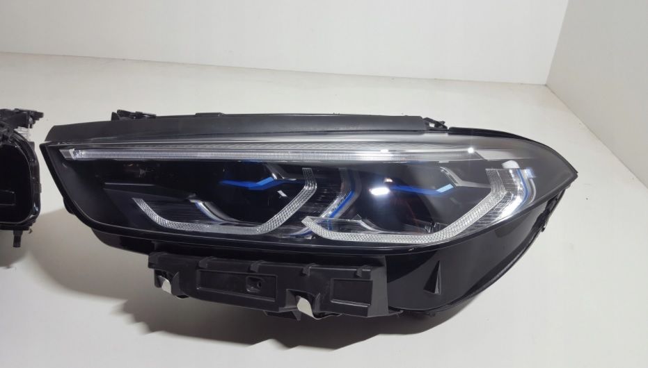 BMW seria 8 g15 f91 G14 G16 set faruri full led laser far stanga dreap