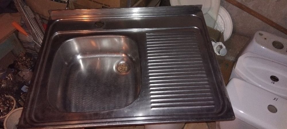 Кухоный мойка 80×60. Раквина.