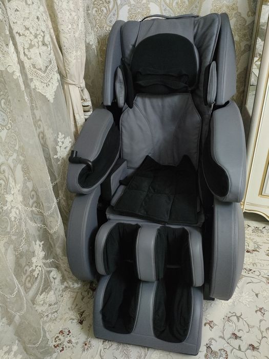 Срочно продам массажный кресло