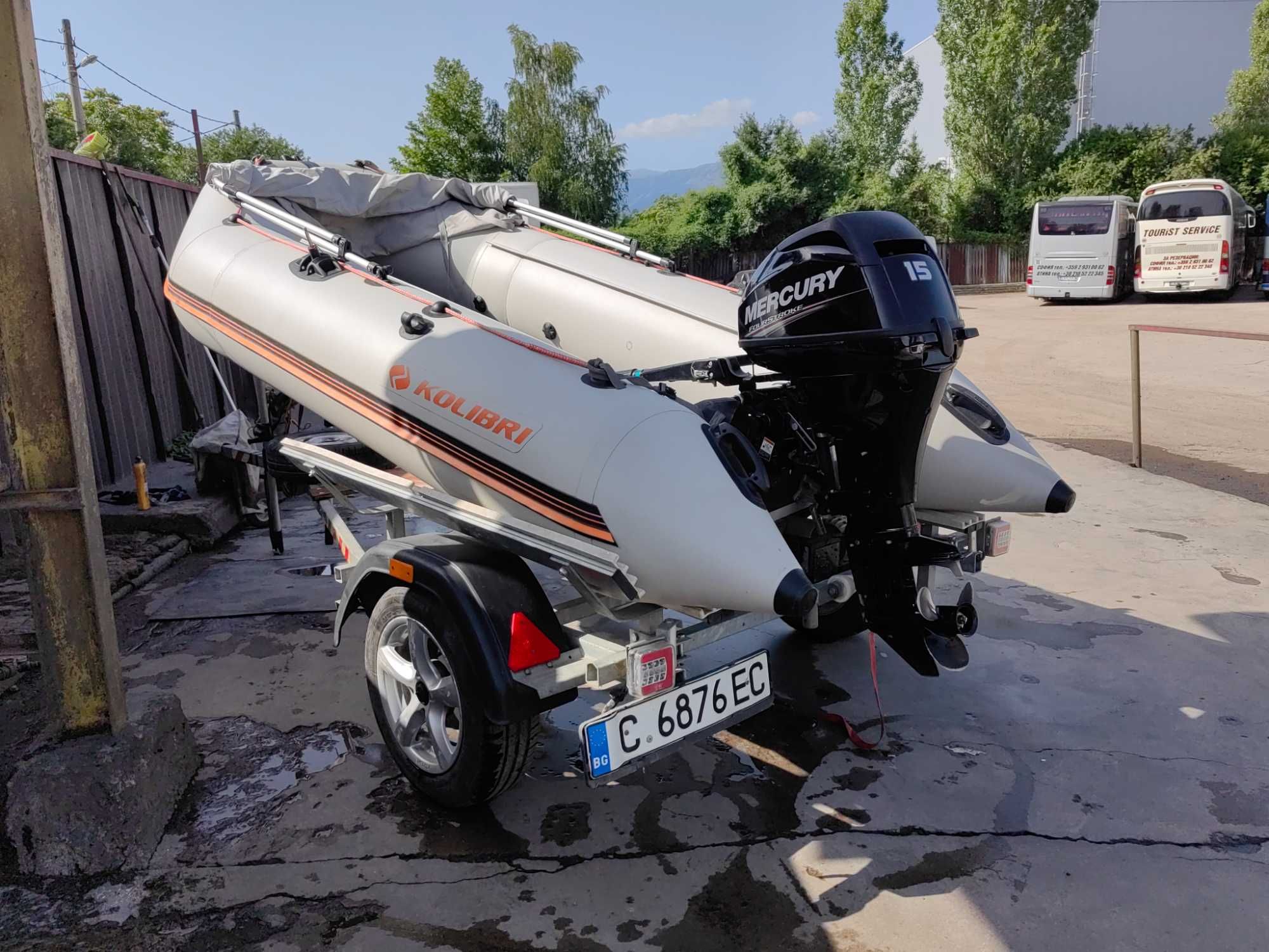 Надуваема лодка KOLIBRI KM330D + 15HP MERKYRI + колесар  5500 лв.