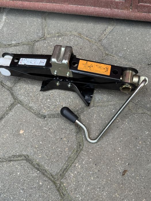 Cric Mitsubishi stare foarte buna