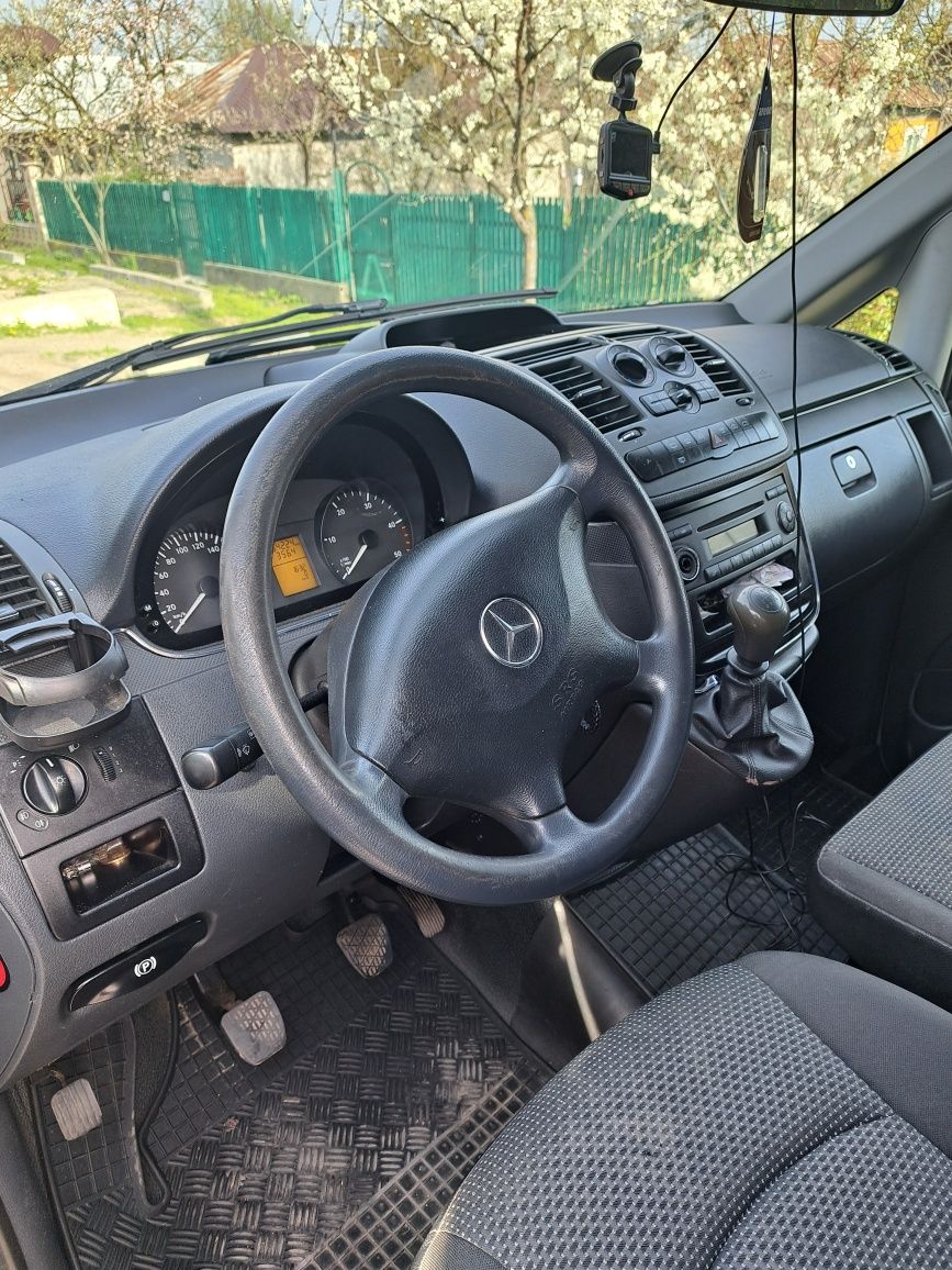 Mercedes Benz vito 8+1