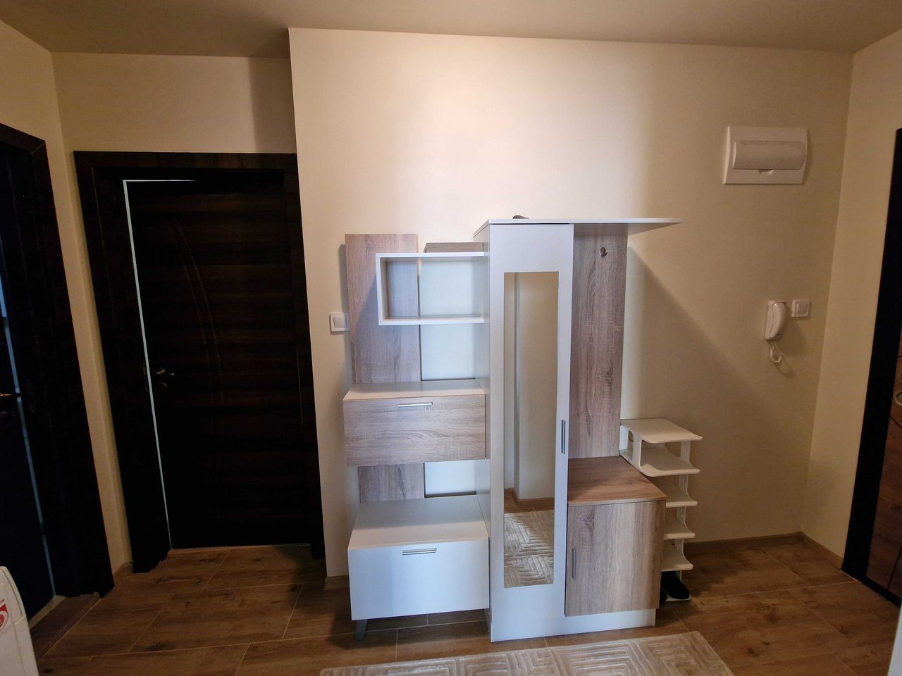 Дава се под наем Двустаен апартамент в Асеновград - 61 кв.м за 306 € - Снимка #4