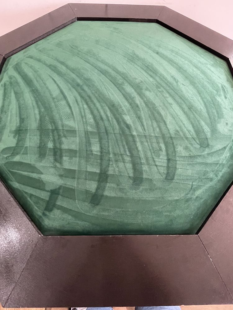 Masa poker hexagonala