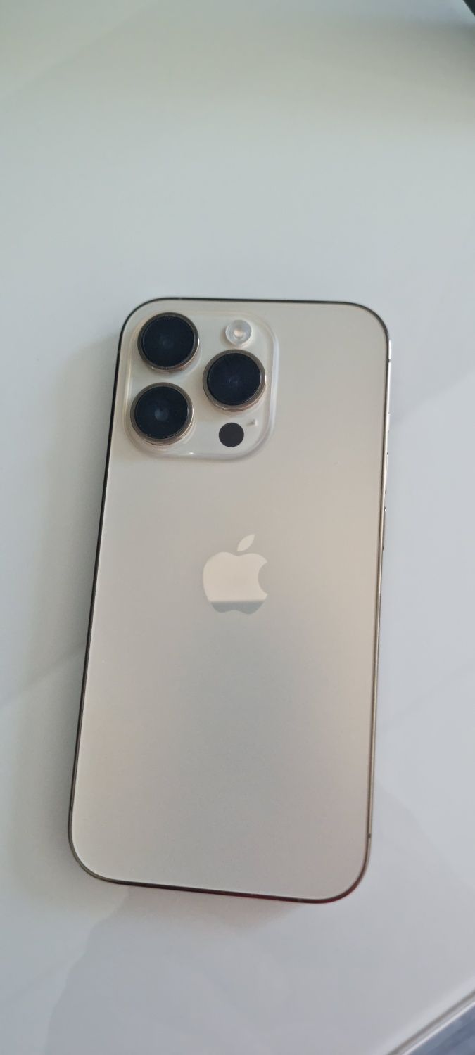 iPhone 14 PRO ...