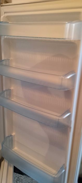 Хладилник Веко бял