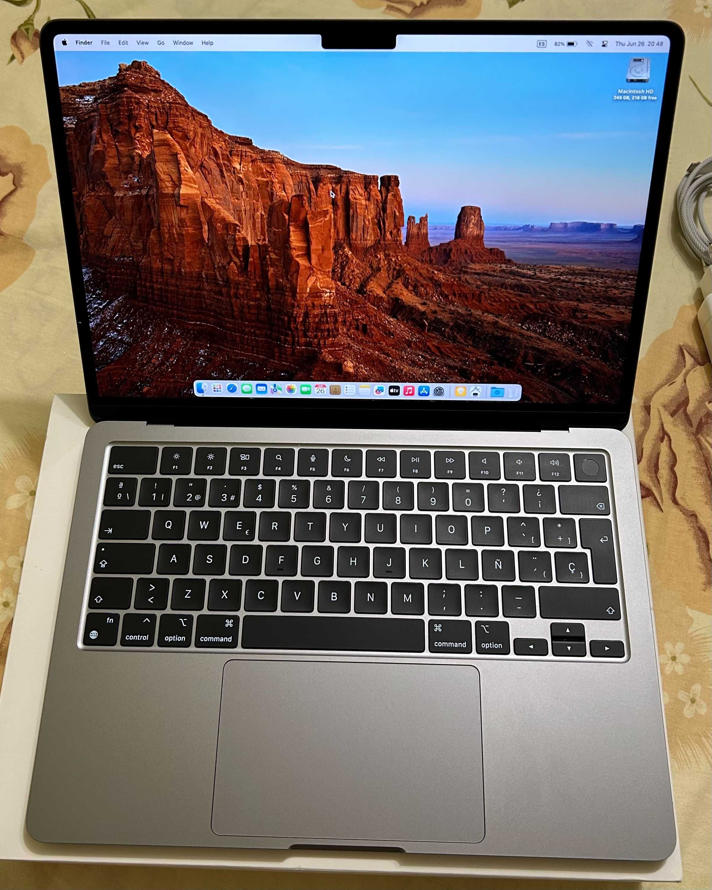 Apple Macbook Air 13", M3 8GB/256GB