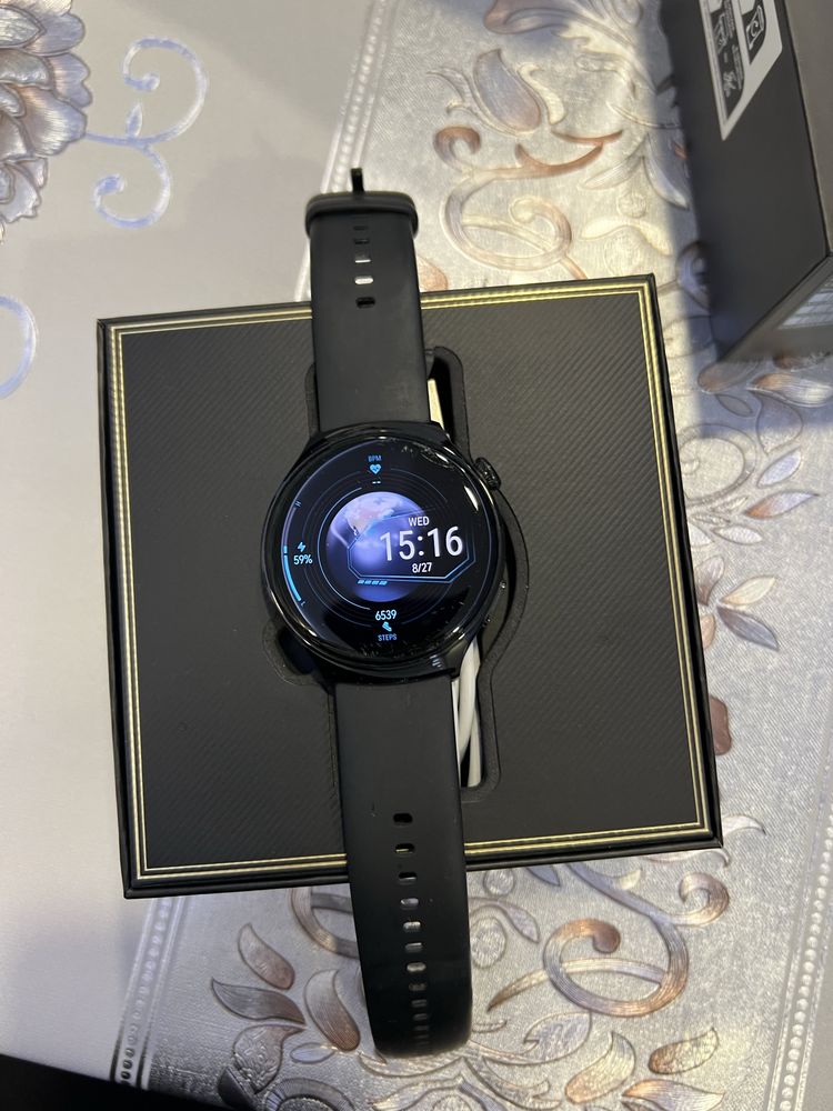 Huwei watch 4 смарт часовник