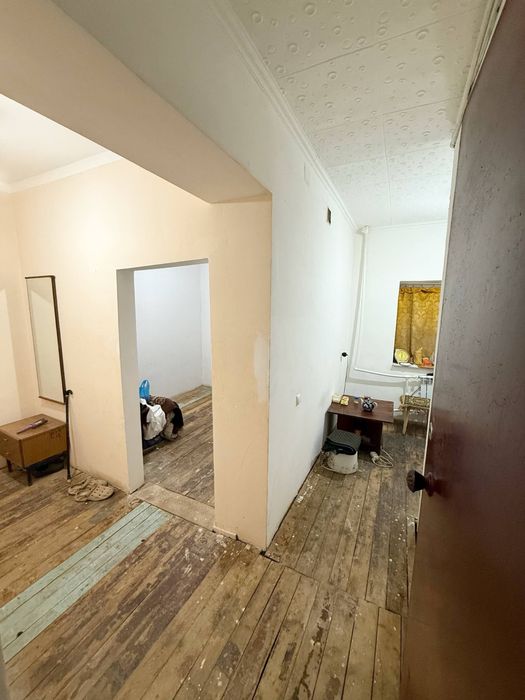 Срочно продаеться 2-комнатная квартира в городе Чирчике 4микрарайоне