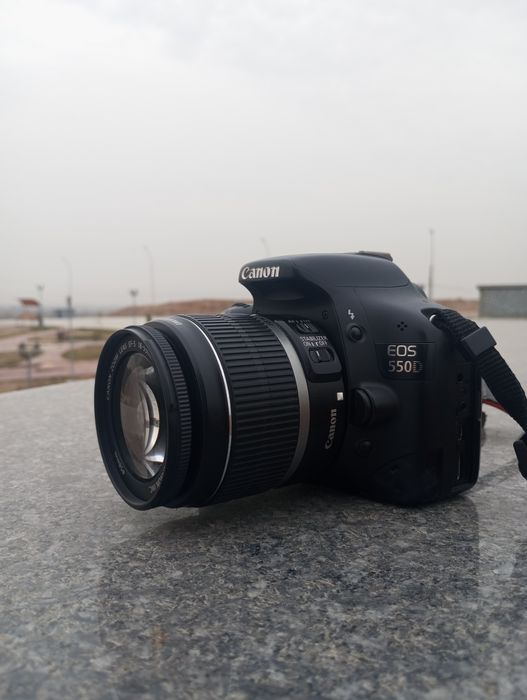 Canon 550D СРОЧНО!