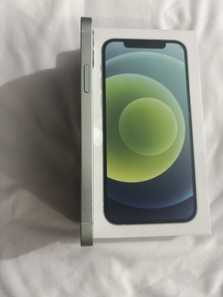Vand sau schimb iphone 12