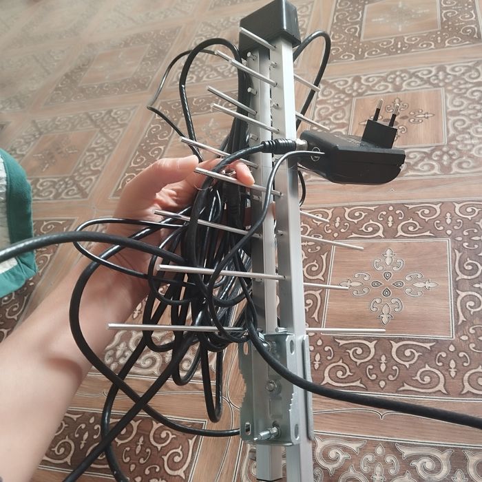 Продам антенну для тв
