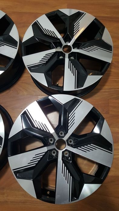 JanteRenaultMeganETechKoleosScenicEspaceAustralNisanXTrailAriya5X114.3