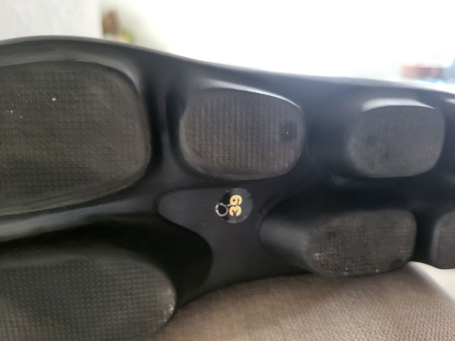 Продавам Дамски Ботуши