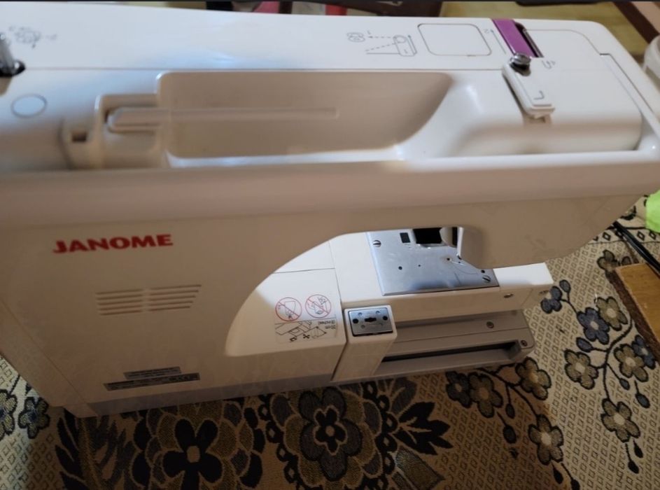 Швейнпя машина Janome 350