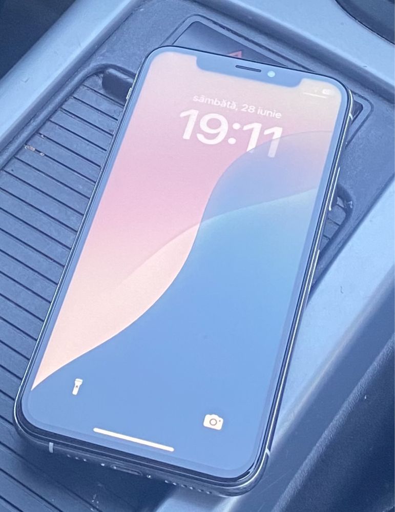 Iphone xs      .