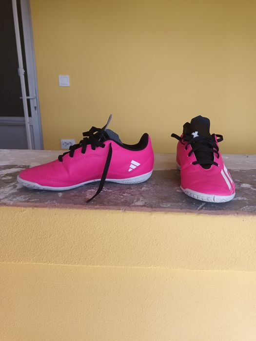 ADIDAS X SPEEDPORTAL.4 IN J . Marimea 35
Pantofi sală