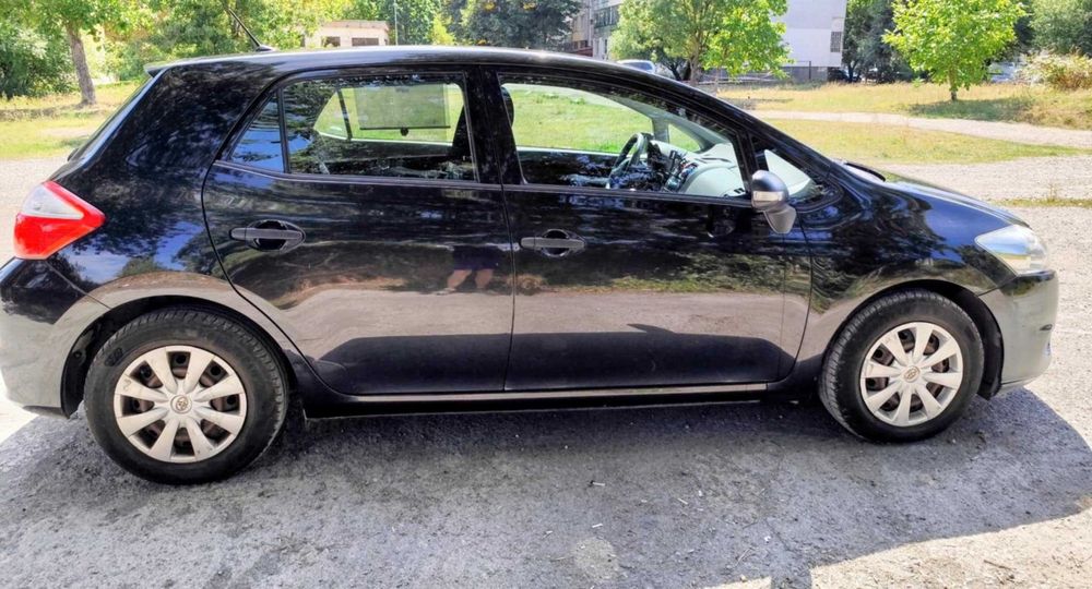 Toyota AURIS 2012