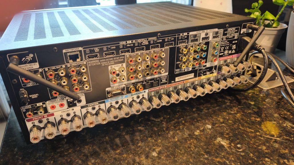 AV ресивър DENON AVC X6700