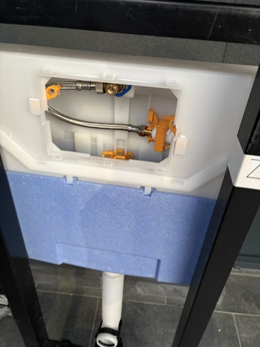 Vand 2 buc cadru +rezervor ingropat ideal standard