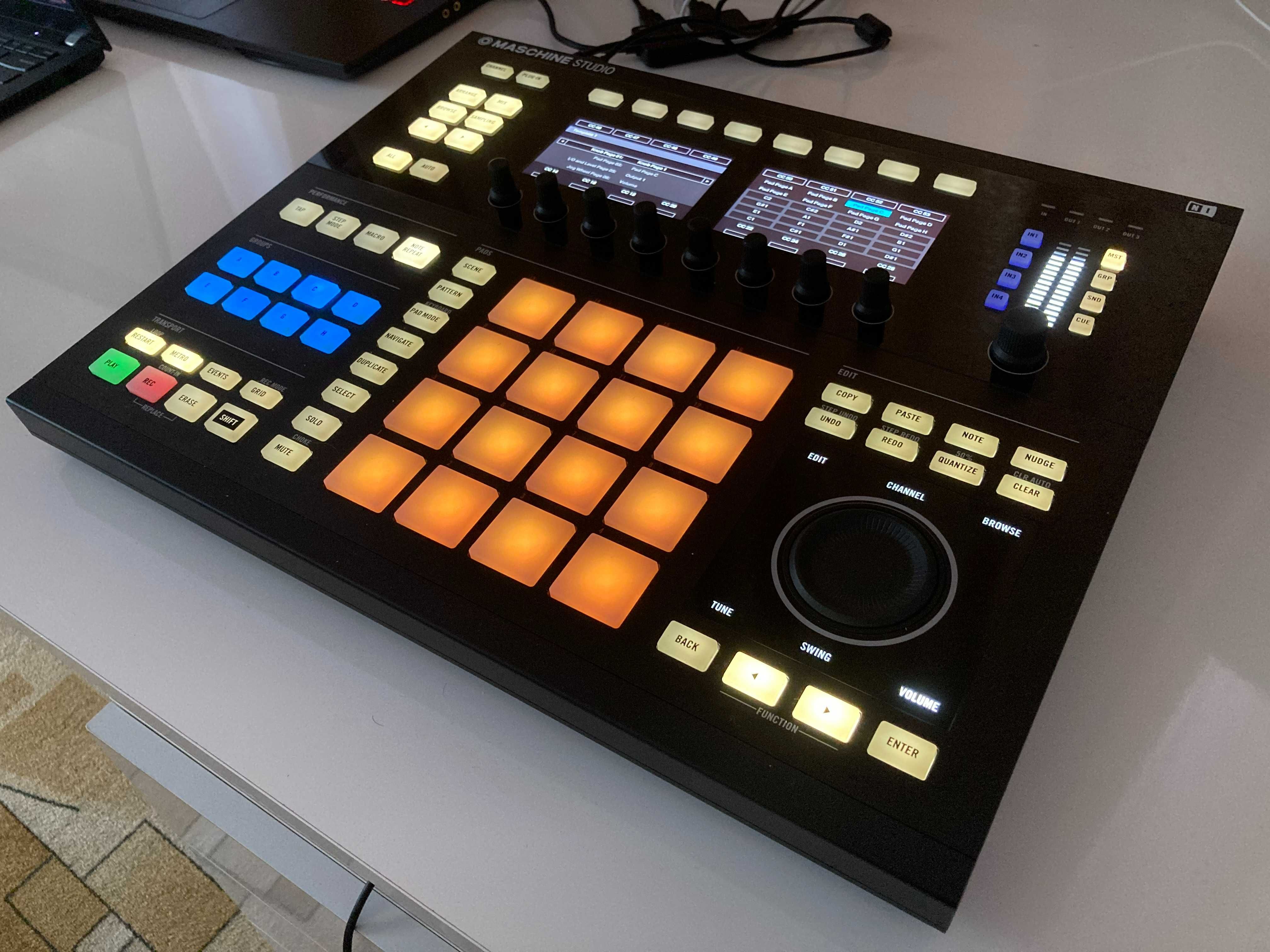 Native Instruments Maschine Studio