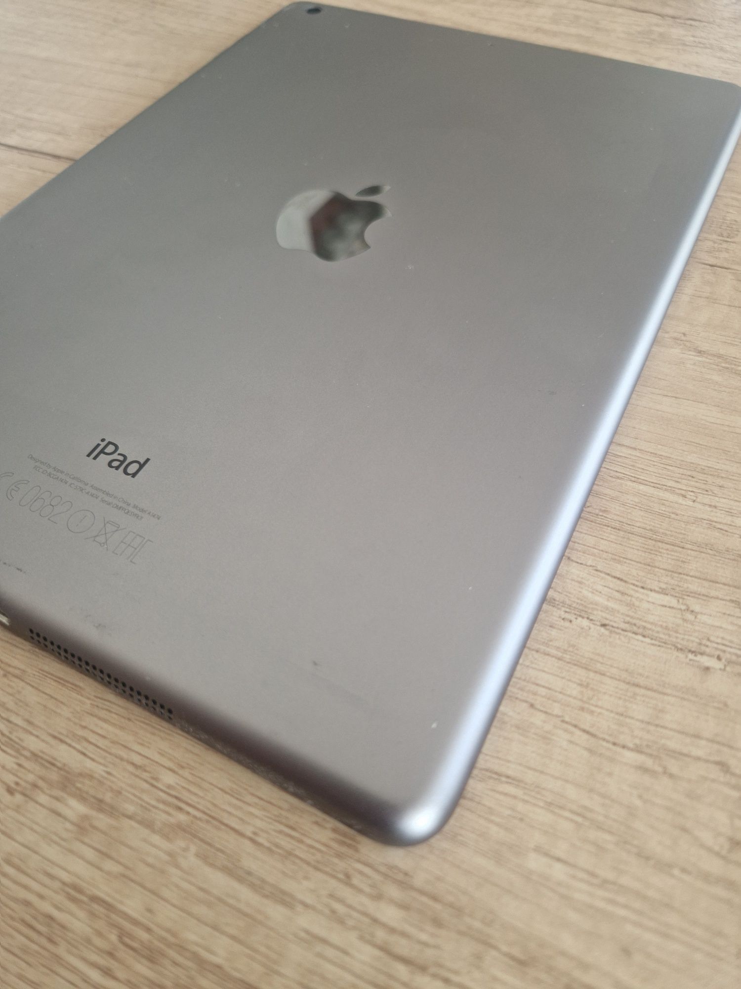 IPad Air 1 WiFi 32 GB модел A1474