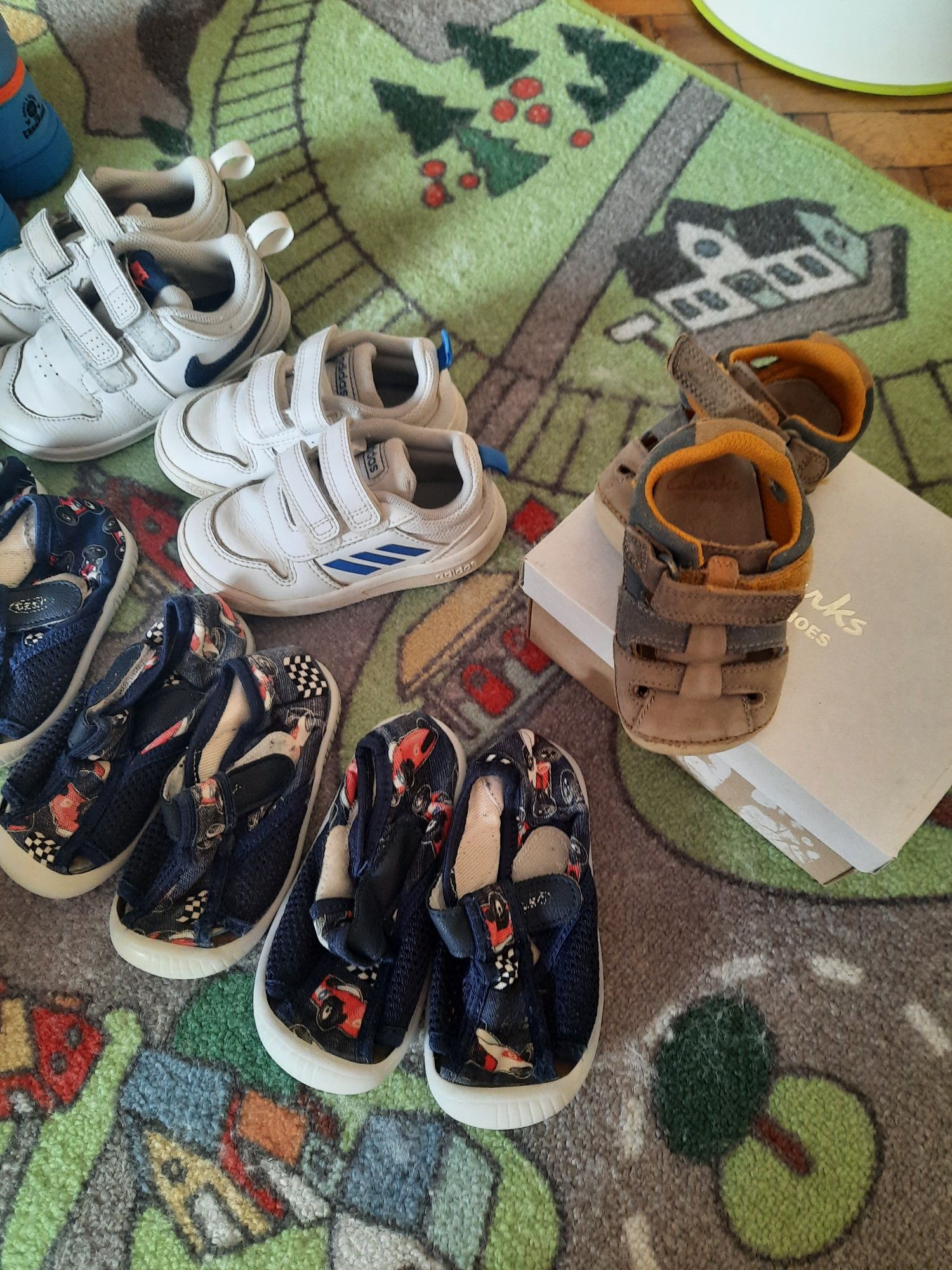 Бебешки и детски маратонки и сандали Nike и Adidas