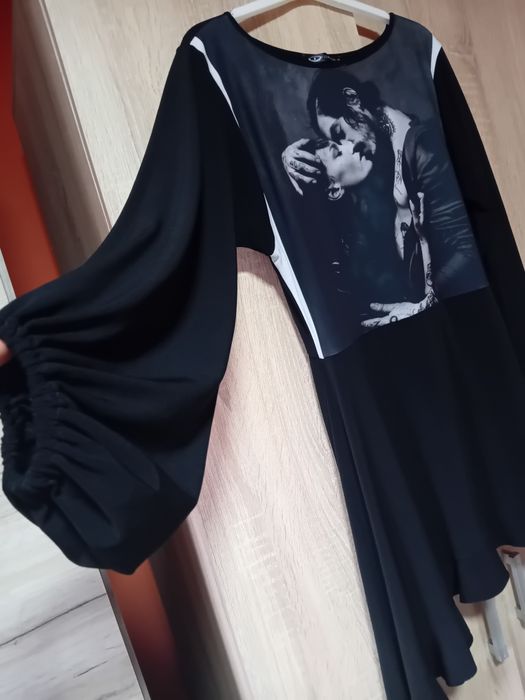 Vând bluza stil rochie scurta, geaca și vesta - marca Mexton