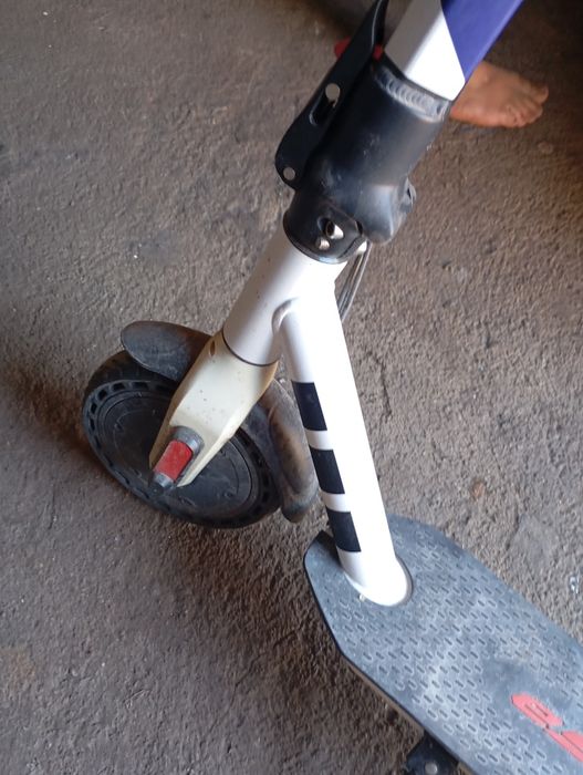 Trotineta Aprilia srz