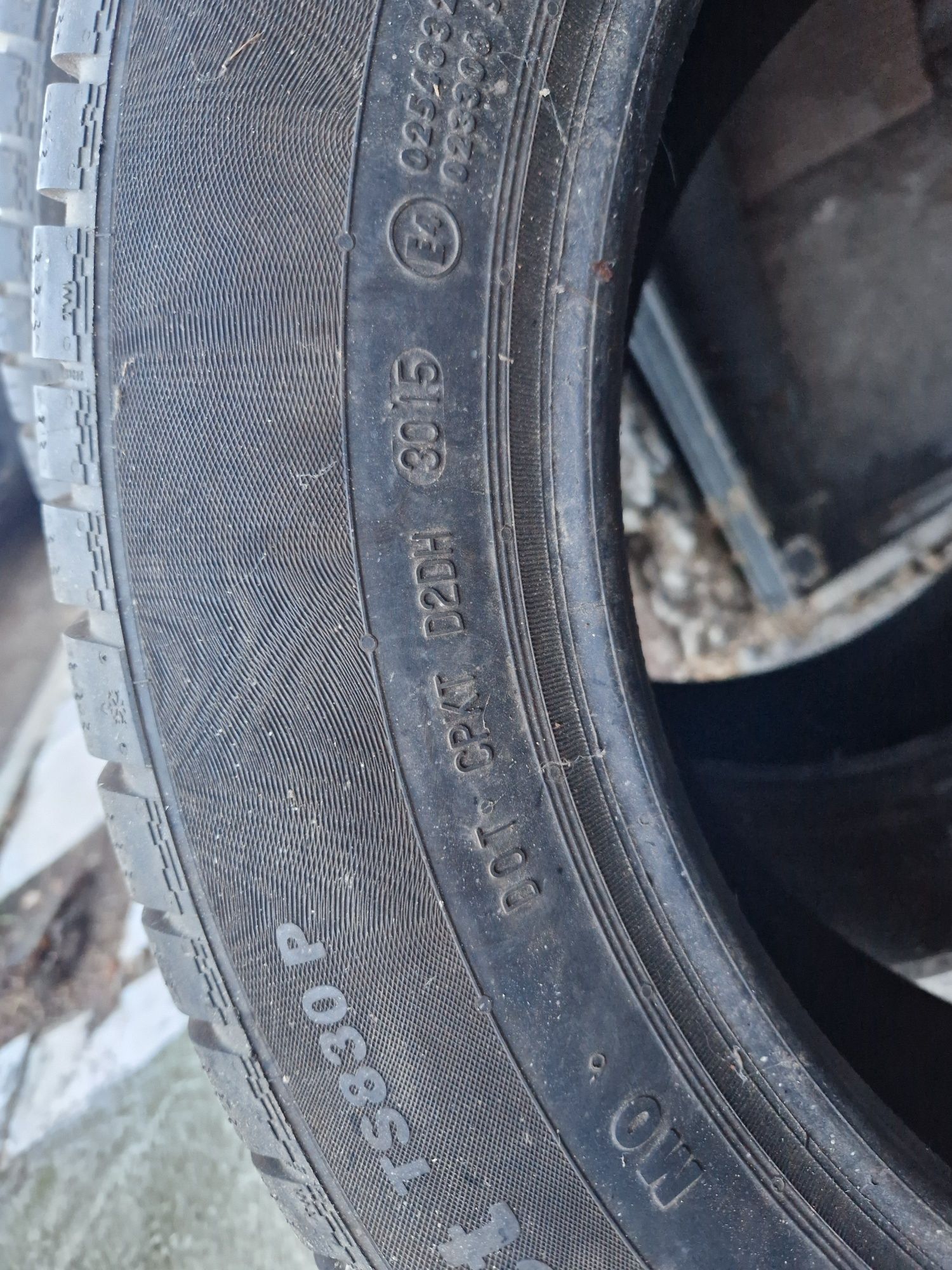 Гуми 215 60 R17 Continental