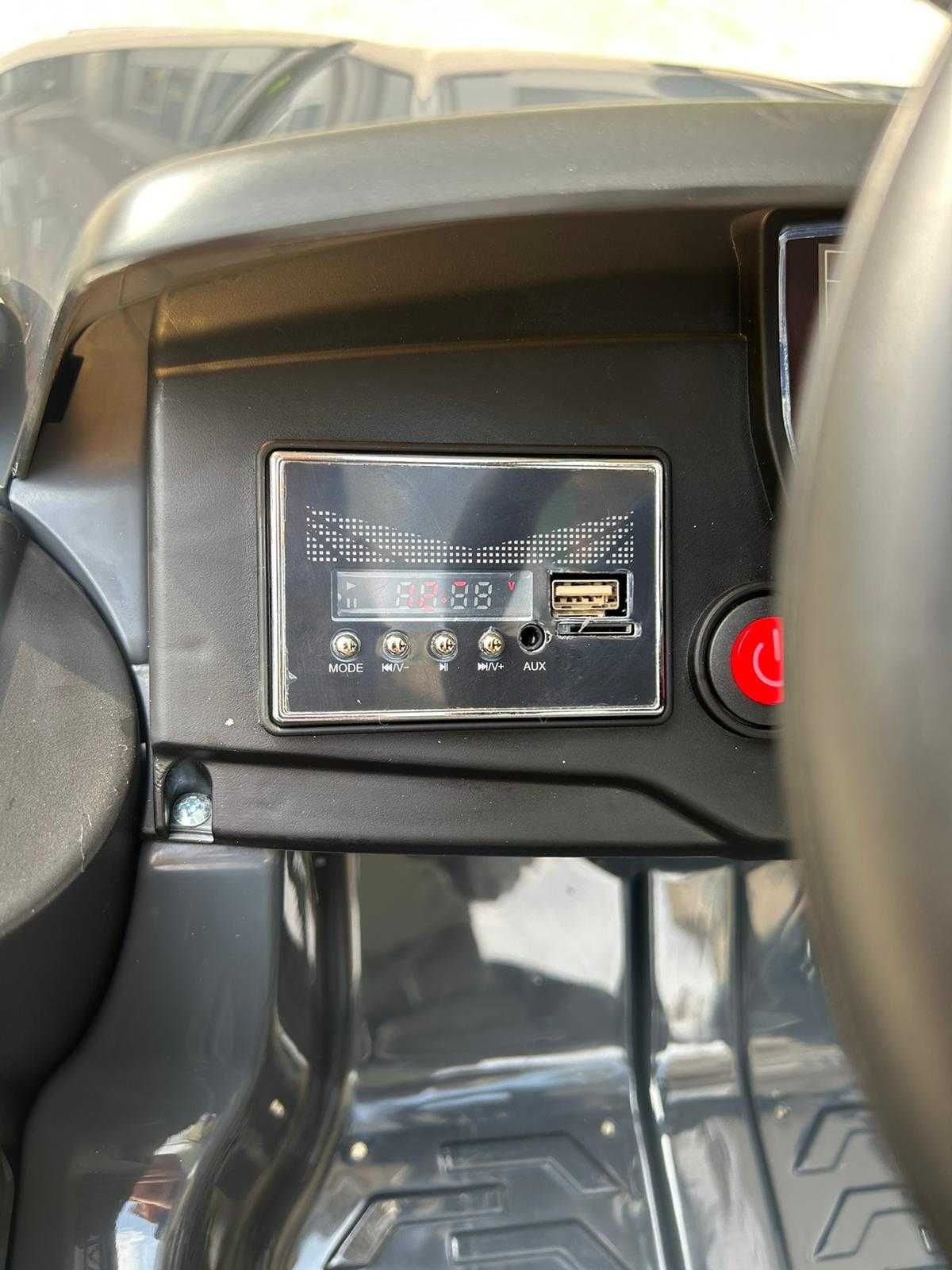 Лицензиран Акумулаторен Джип Audi RSQ E-TRON, 70W, 12V/7Ah, EVA гуми