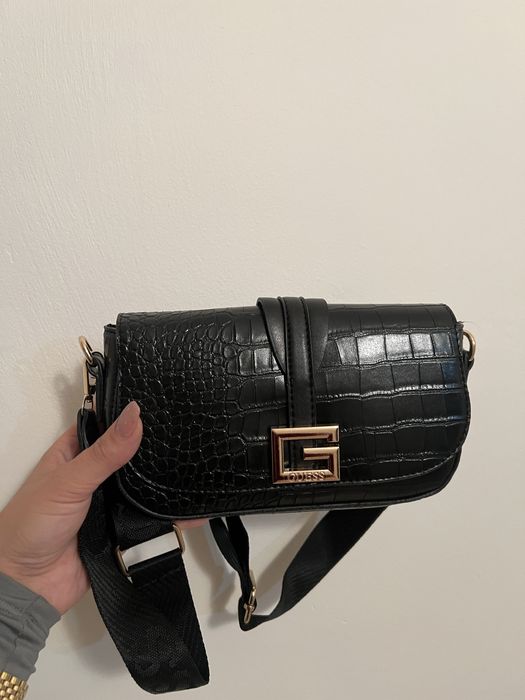 Дамска чанта Guess