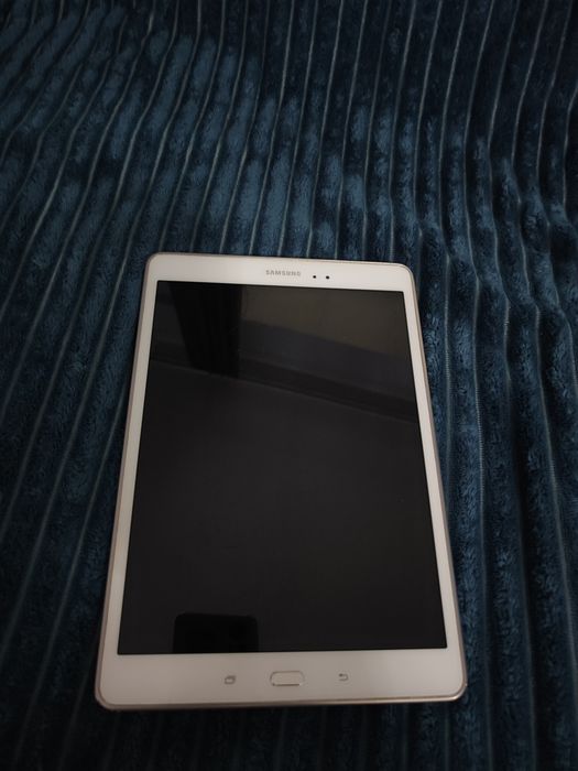 Планшет Galaxy Tab A SM-T555