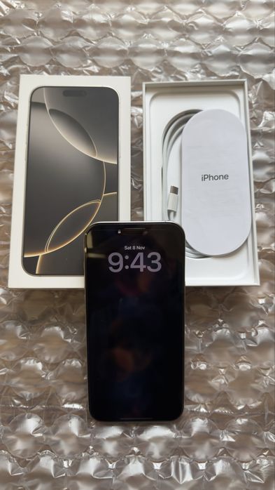 iPhone 16 Pro Max, Natural Titanium, 512 GB - Перфектен