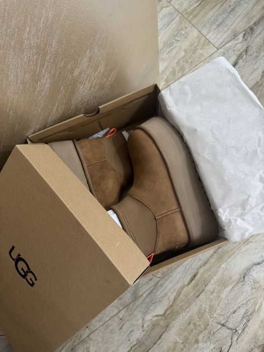 UGG classic mini dipper