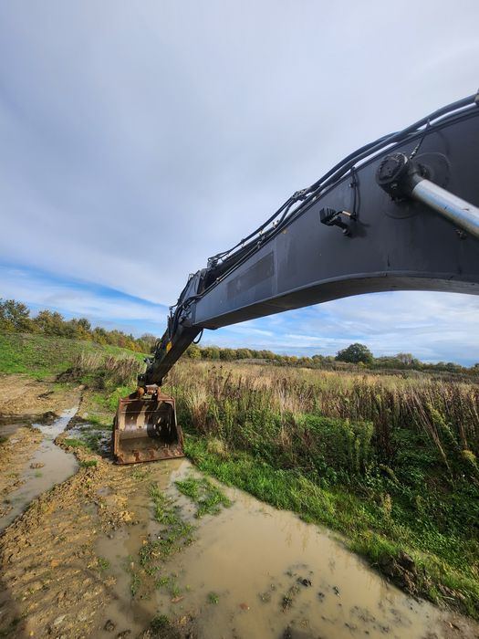 Volvo ec 250 an 2016 !