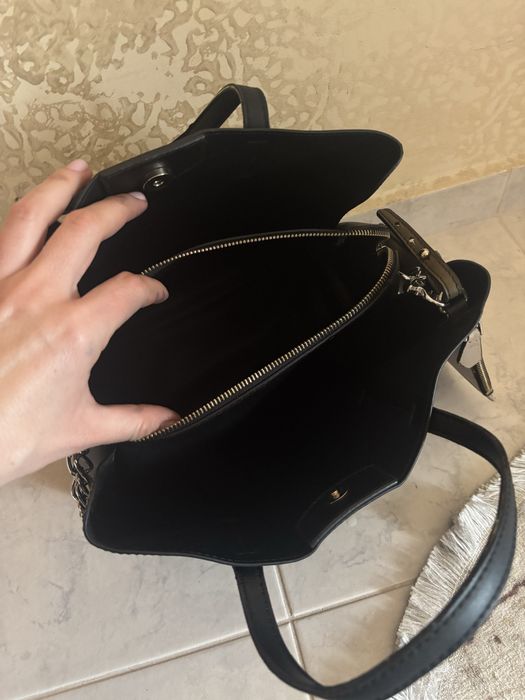 Чанта дамска Guess