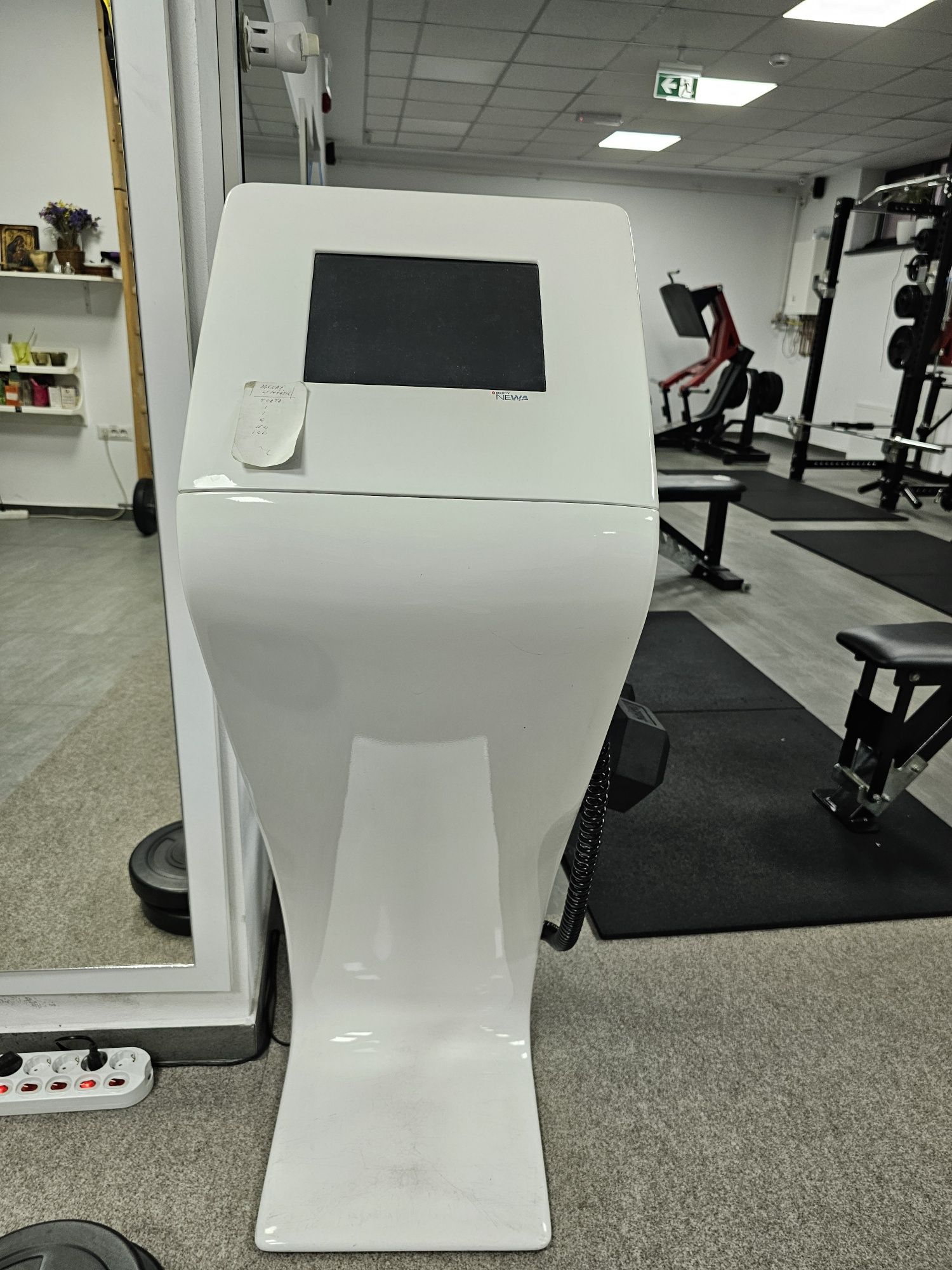 Vând Xbody Newave