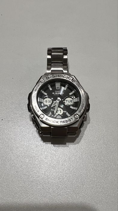 Casio G-Shock GST-w-130