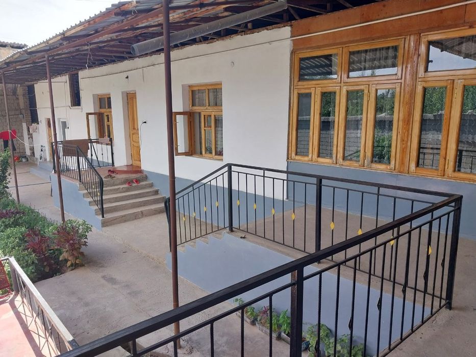 Uy sotiladi 5.4 sotix