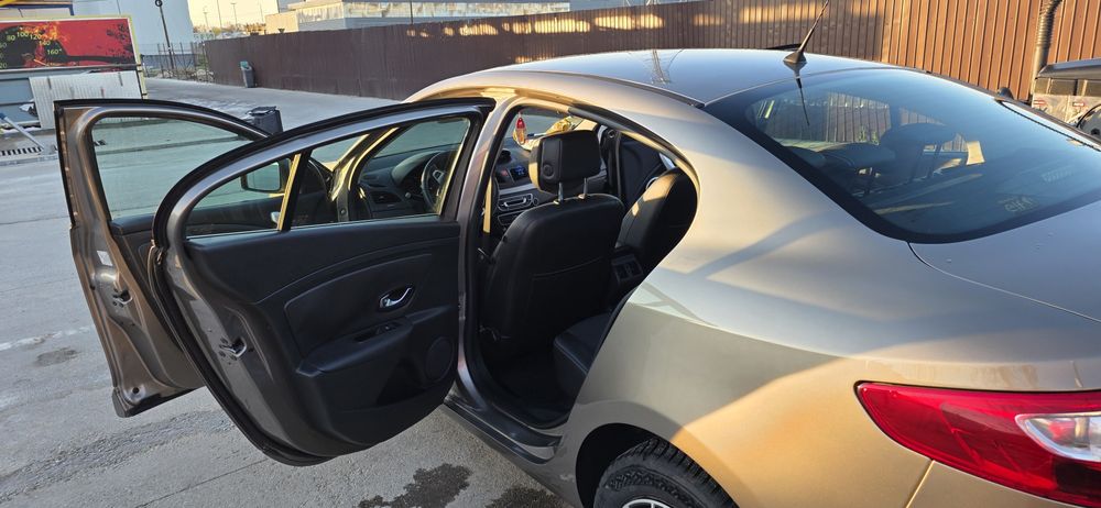 Renault FLUENCE DYNAMIQUE 1.6 16V Benzina 110CP