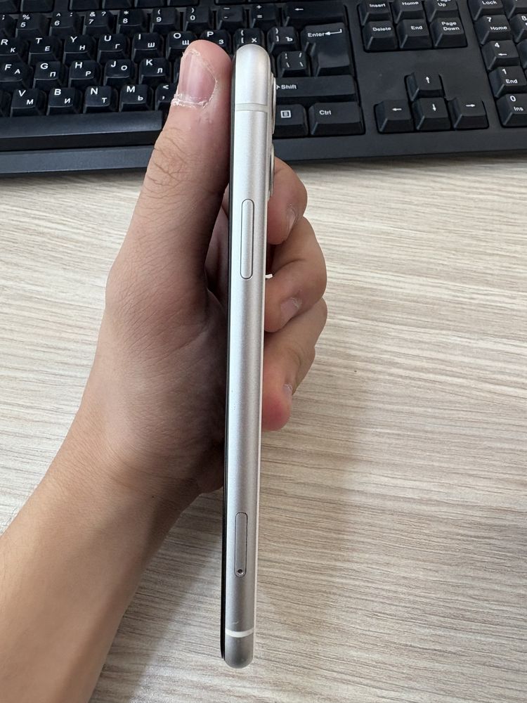 Iphone 11 white 128