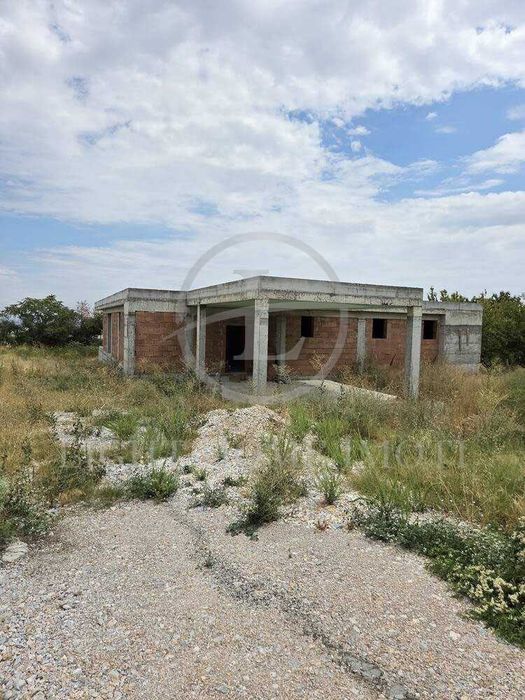 Реф. 2761 Едноетажна Къща Брестник