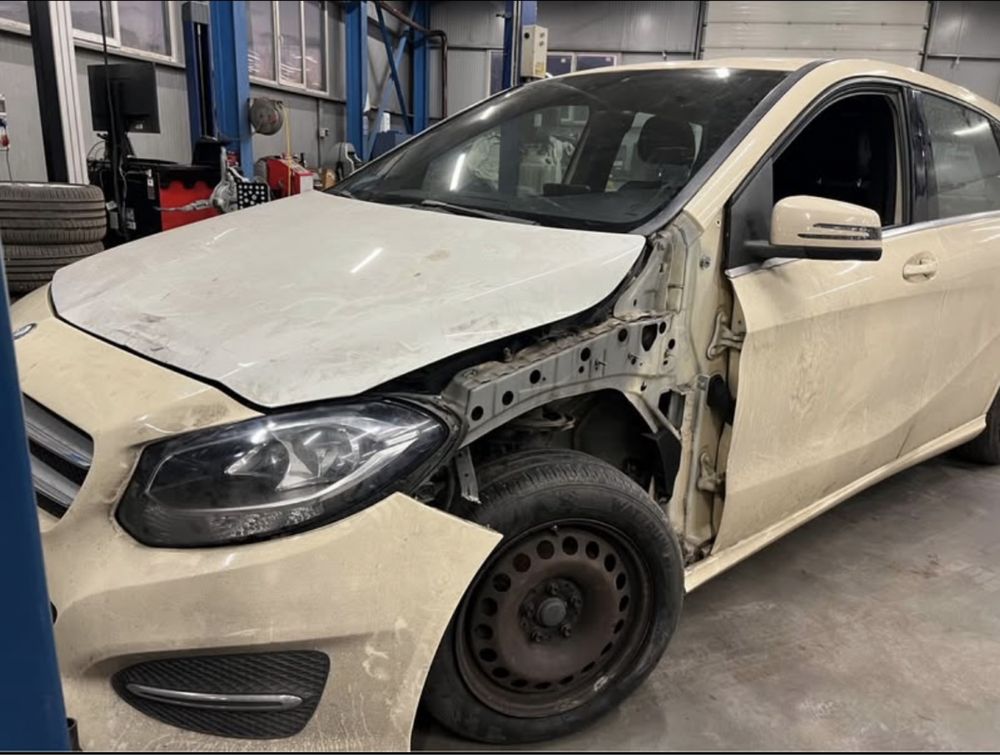 Portiera /Stop/Haion Dezmembrez Mercedes B class facelift w246