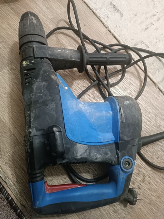 Отбойник молоток Зубр