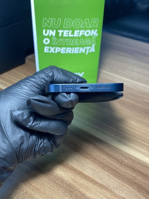 iPhone 13 • 128 GB • Midnight