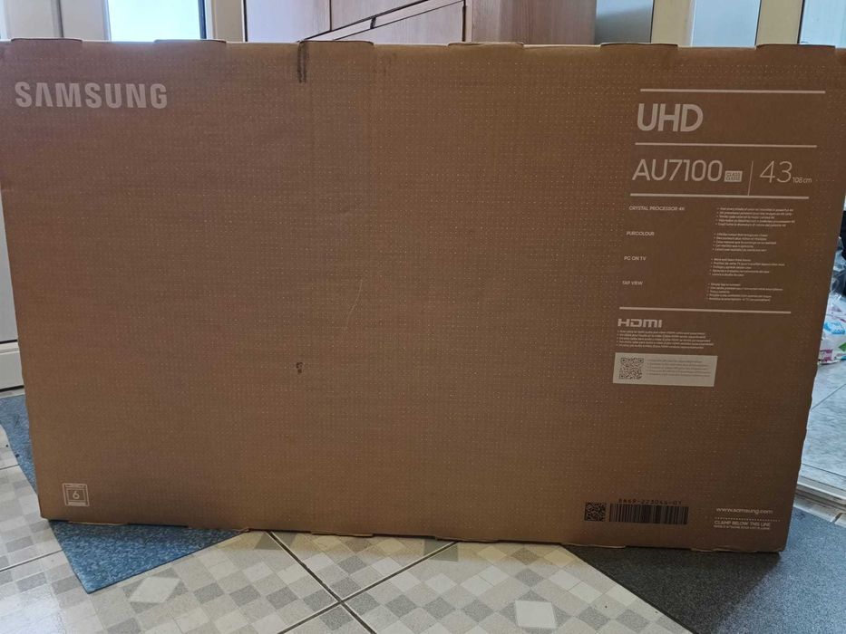 Televizor Smart Samsung AU7100 4K HDR10 Pur Color 108 cm pentru piese