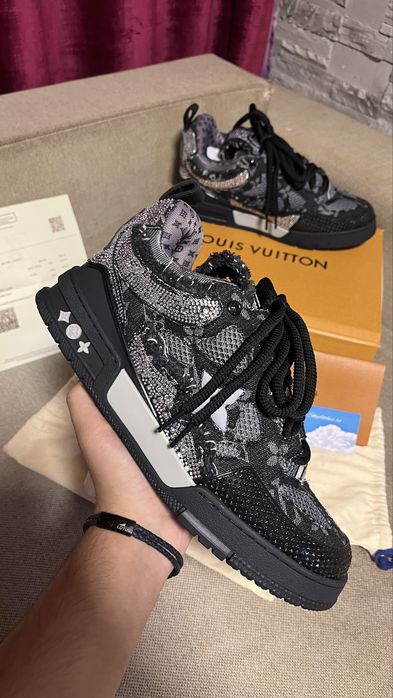 Louis Vuitton Skate crystals