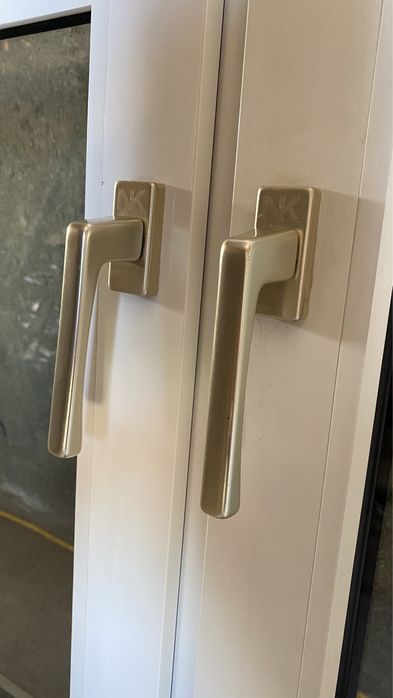 Geamuri termopan Austria cu rulouri exterioare - 4 buc